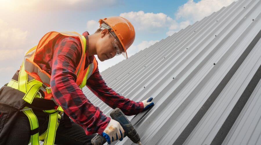 GAF certified roofer in Alton, KS